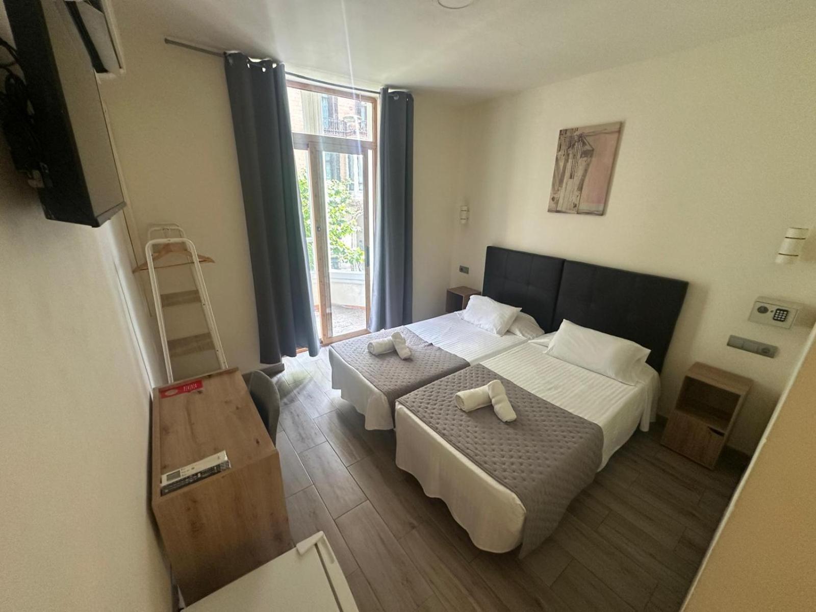 Double Room with Private Bathroom,1674710079:JPEG